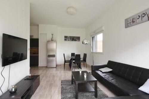 Spacious 3-rooms with garden close to Lille