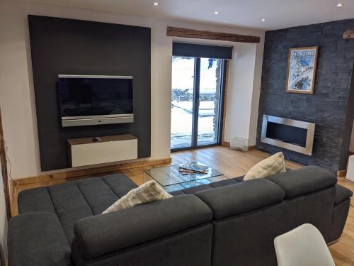 Spacious 4 bedroom apartment near Morzine