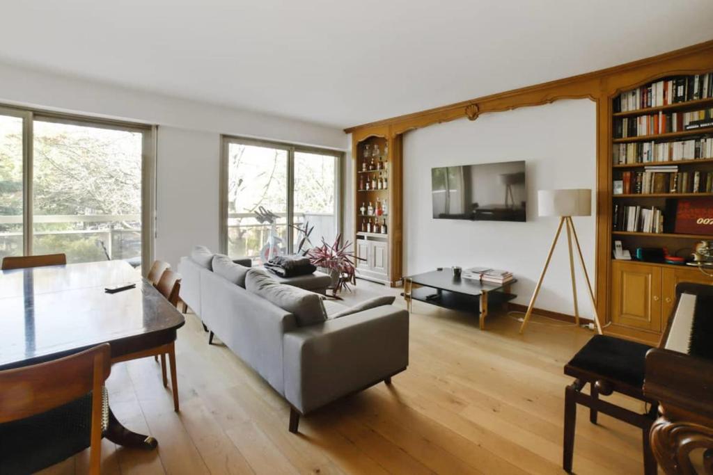 Appartement Spacious And Bright Apt With Terrace Wifi 31 Rue Cino del Duca 75017 Paris
