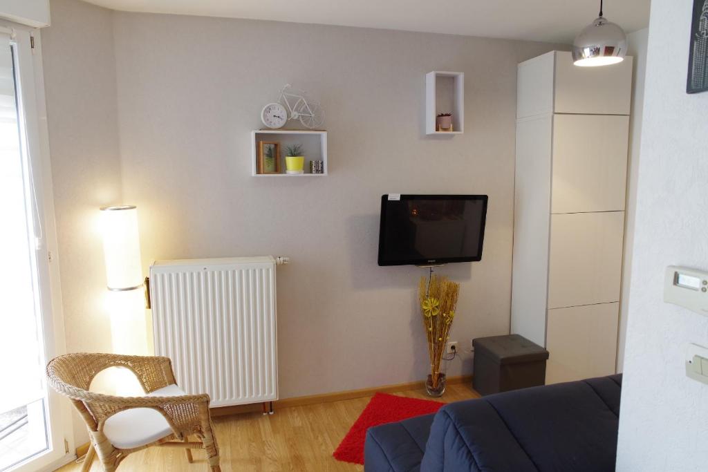 Spacious And Bright Apt With Terrace Wifi