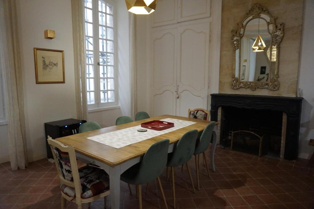 Appartement Spacious and quiet apt in the center of Bordeaux 5 Imp. Fauré 33000 Bordeaux