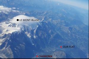 Spacious and stylish flat at the foot of the Mont-Blanc ideal for ski in ski out