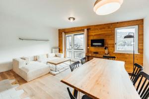Spacious apartment completely renovated by an architect