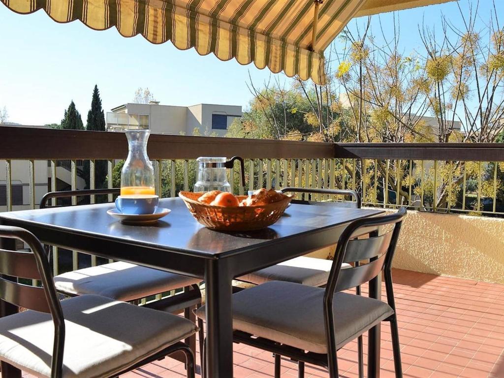 Spacious Apartment in Dargun Mecklenburg with Swimming Pool