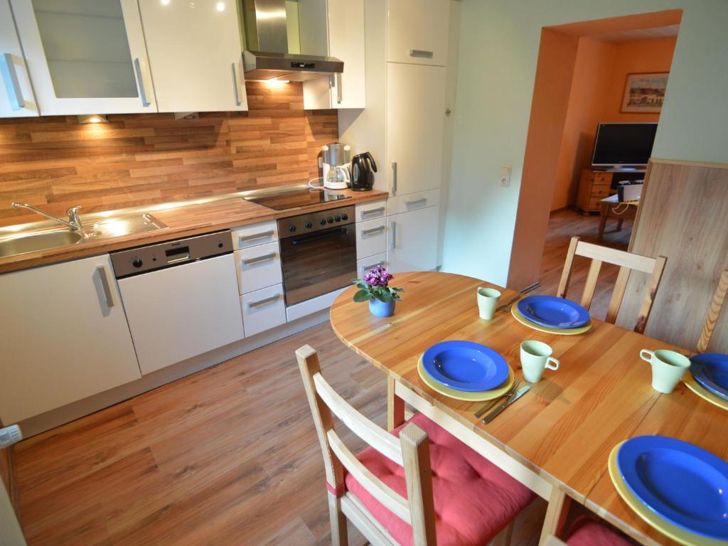 Spacious Apartment in Meisburg with Terrace Parking , 54570 Meisburg