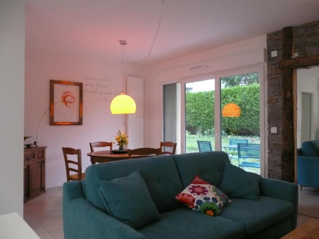Spacious Apartment in Paris Place des Fetes