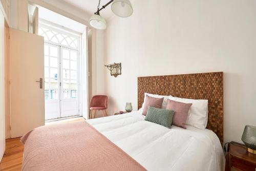 Spacious Apartment in the Perfect Lisbon Location, By TimeCooler