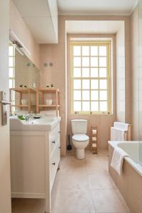 Spacious Apartment in the Perfect Lisbon Location, By TimeCooler