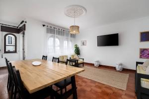 Spacious Apartment Near Beaches