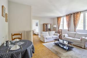 Spacious apartment near the Château de Versailles - Welkeys