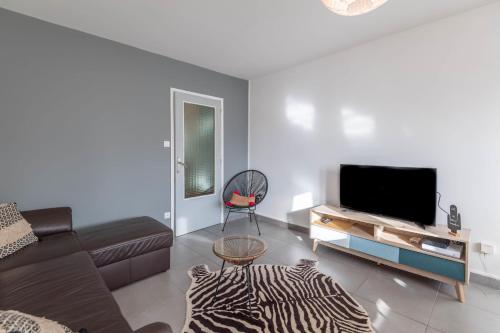 Spacious apartment near the city center the old town and the lake