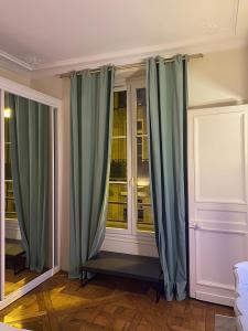 Appartement Spacious Apartment next to Place Vendôme 19 Rue Duphot 75001 Paris Île-de-France