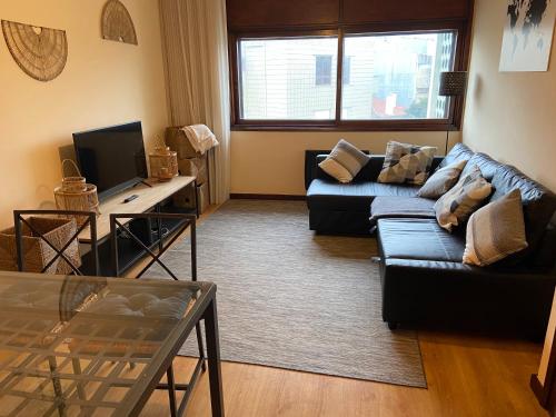 Spacious apartment with parking at Serralves