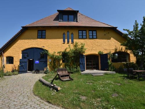 Spacious Apartment with Sauna in Buschenhagen