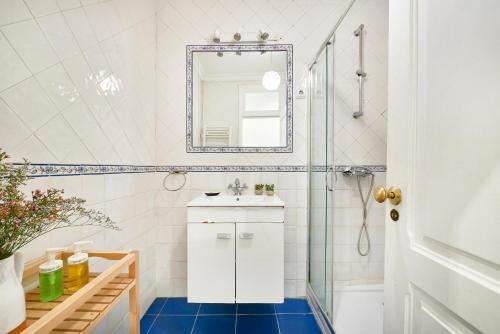 Spacious Bairro Alto Apartment With Courtyard, By TimeCooler