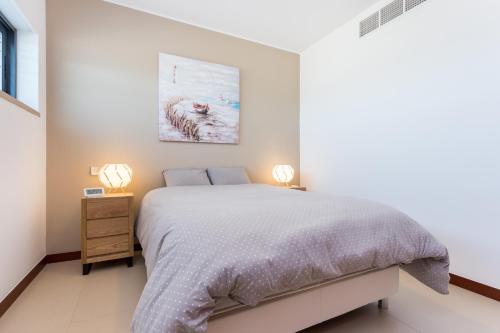 Spacious Balcony Family Apartment