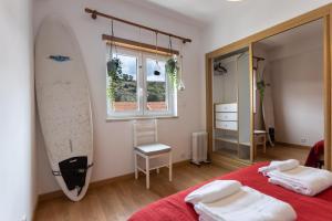 Spacious Beach Flat with free parking by SoulPlaces