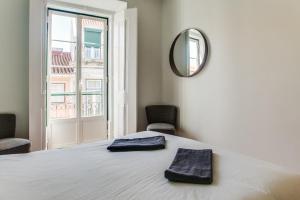 Appartement Spacious, Bright and Newly Renovated 2 Bedroom Apartment, Lisbon Historical Center, Madragoa Travessa das Isabéis N2 1200-689 Lisbonne -1