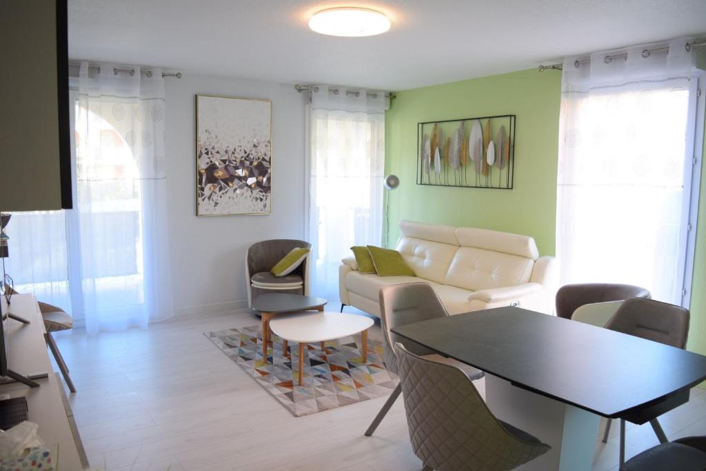 Spacious bright and quiet nest with terrace 45 Avenue Saint-Mitre des Champs, 13090 Aix-en-Provence