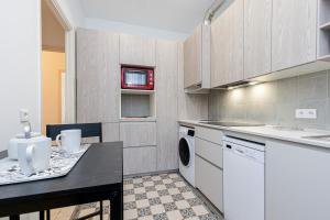 Spacious City Center Apartment