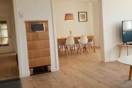 Spacious cozy apartment walking distance to OUTLET