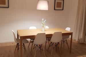 Spacious cozy apartment walking distance to OUTLET