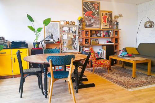 Spacious nest with open view near downtown
