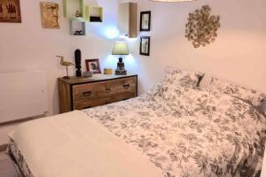 Spacious quiet cocoon in Sète - near the port