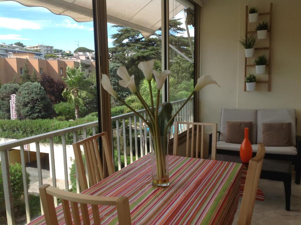 Spacious studio in the center of Cannes nice terrace easy walk to the Croisette and Palais - 1923 1 Rue des Fauvettes, 06400 Cannes