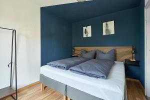 SpaciousLiving Design Apartment - Central - Box spring bed - Exhibition