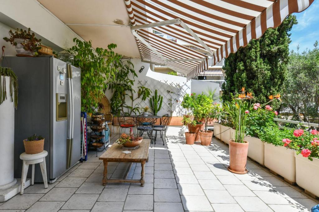 Appartement Splendid apartment with a beautiful terrasse and parking - Toulon - Welkeys 1267 Avenue Joseph Louis Ortolan 83100 Toulon