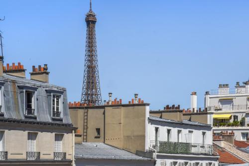 Splendid duplex with view on the Eiffel Tower - Paris - Welkeys