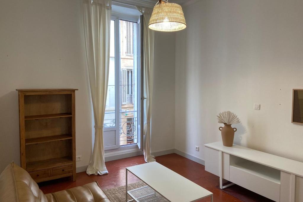 Appartement Splendid housing in the center of Toulon 47 Rue Victor Clappier 83000 Toulon