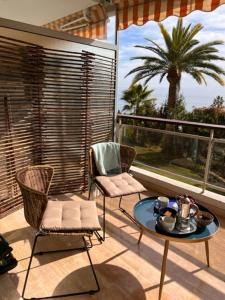 Splendid sea view 1 Bedroom access to the beach and swimming pool