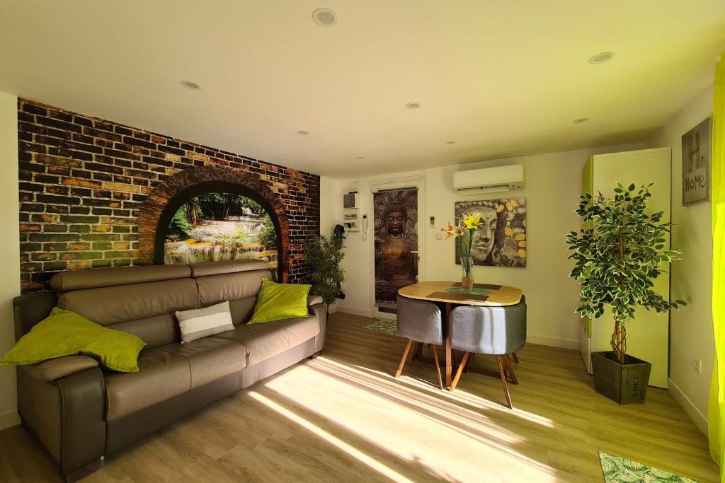 Appartement Splendid studio with AC and terrace - Dodo et Tartine 4 Avenue du Pont 13124 Peypin
