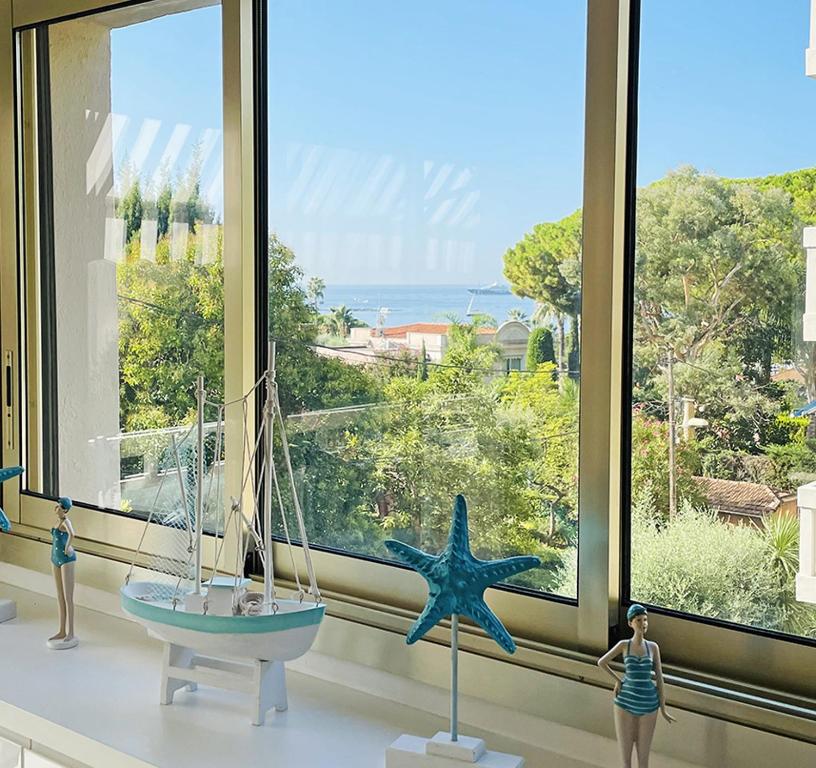 SPLENDIDE 3 PIECES VUE MER 2A rue de la Fontaine du Pin, 06160 Antibes