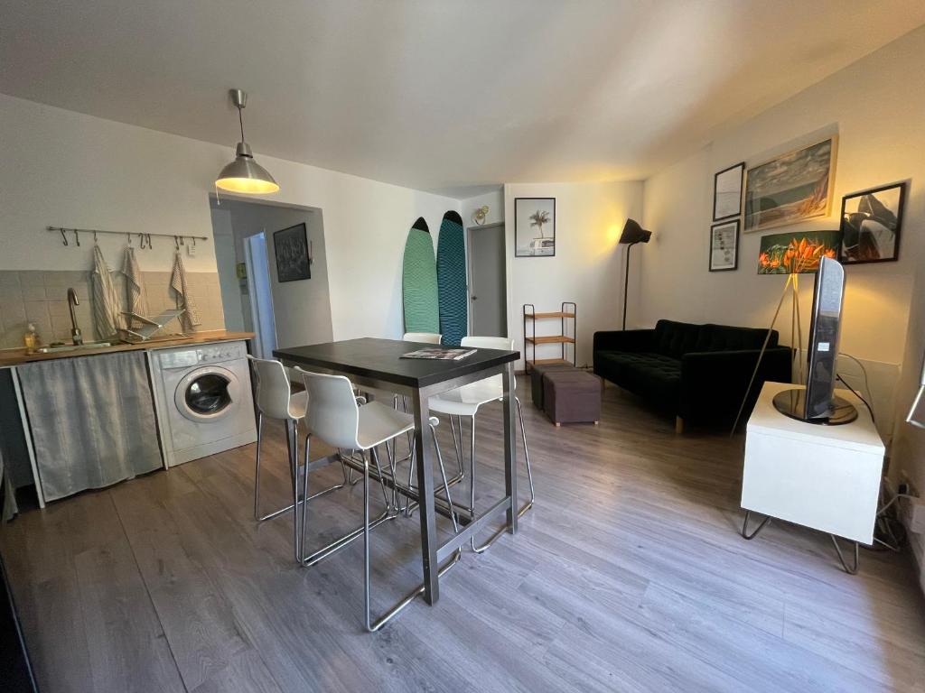 Appartement Splendide appartement de charme avec patio, parking et plage à 3 minutes 91 Avenue de la Milady 64200 Biarritz