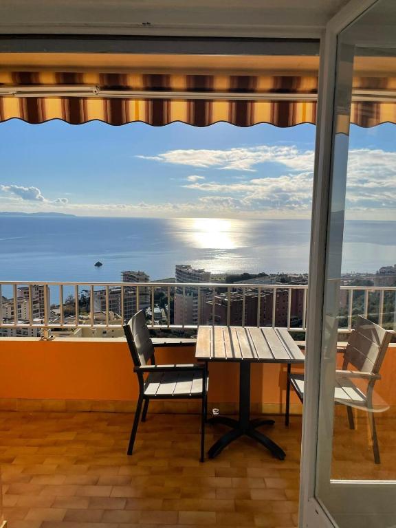 Appartement Splendide vue dans ce studio ! Avenue des Crêtes 20000 Ajaccio