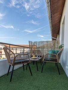 *SplendidT2 avec balcon proche Airbus et Aéroport*