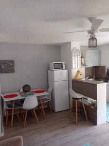 Appartement St Cyprien Marina grande terrasse climatisation Marina village appartement 37 bat E 11 Avenue Armand Lanoux 66750 Saint-Cyprien Languedoc-Roussillon