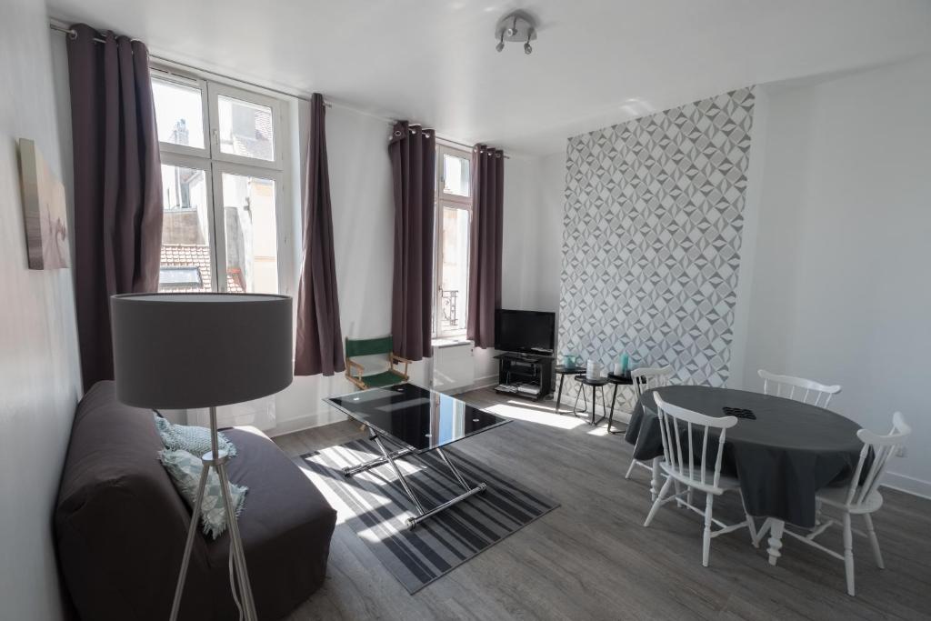 Appartement St Cyr Logement lumineux dans cœur de ville & wifi Apparemment C3 37 Rue de la Lampe 62200 Boulogne-sur-Mer