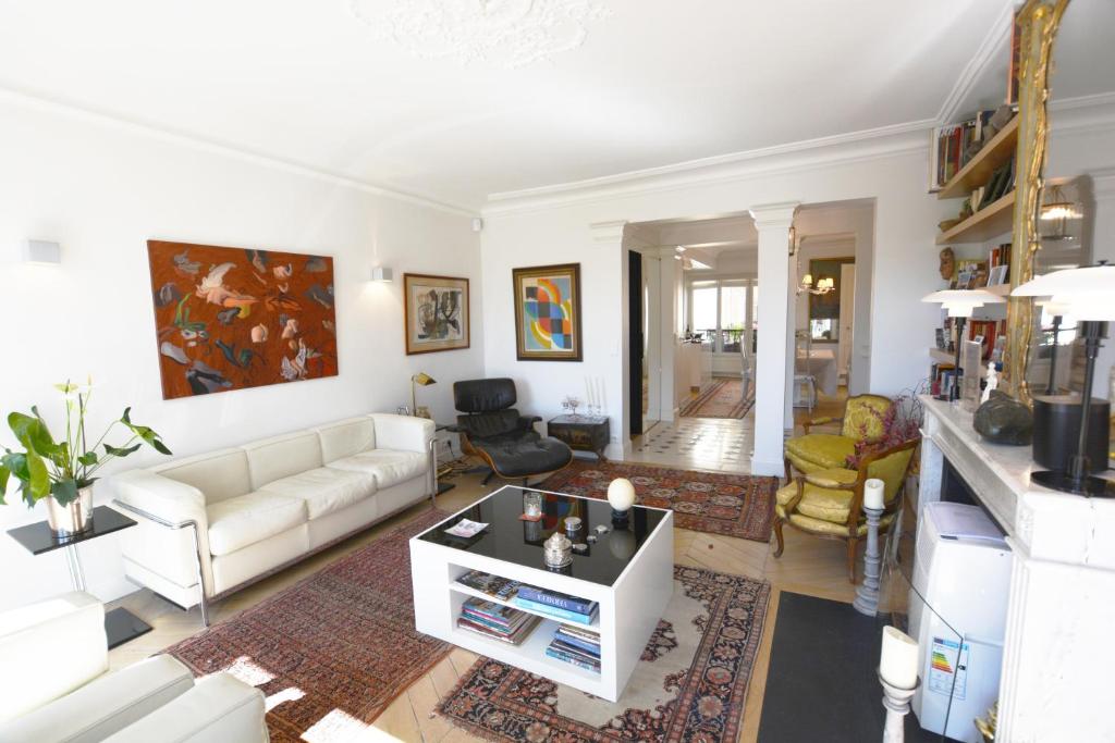 St Germain Luxury 4 11 Passage de la Visitation, 75007 Paris