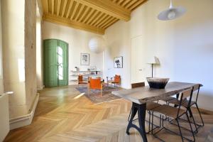 St Honoré - Appart dans un bel hôtel particulier