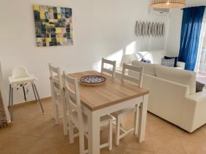 Appartement St. James Beach & Pool Apartment Rua do Cemitério Lote 3 R/C Apart 302 8600-174 Luz Algarve