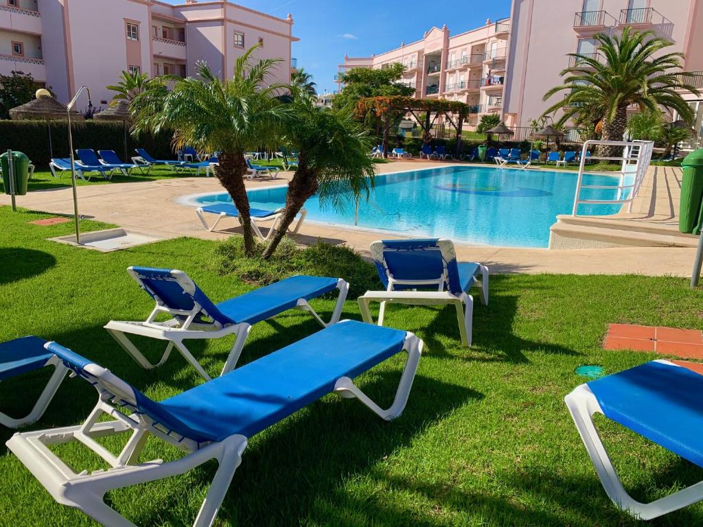 Appartement St. James Beach & Pool Apartment Rua do Cemitério Lote 3 R/C Apart 302 8600-174 Luz