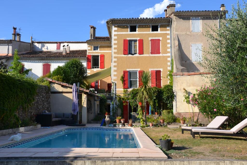 St Jean du Gard : Spacious Apartment with Use of Pool 133 Grand Rue, 30270 Saint-Jean-du-Gard