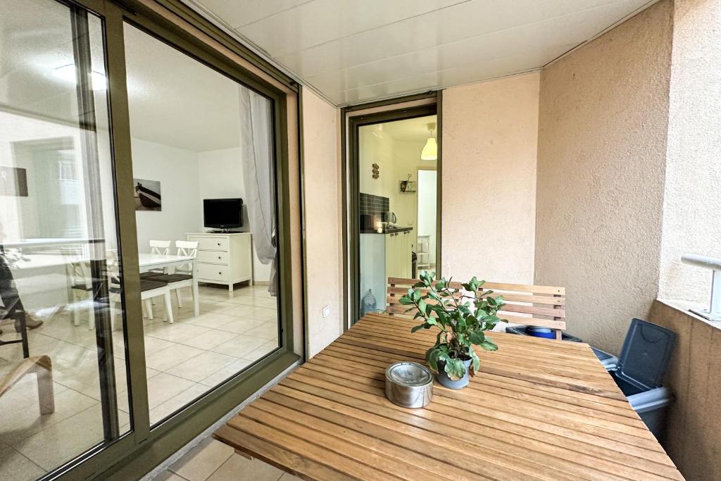 Appartement St Roch 2 - Appart 300 m de la Gare, clim, terrasse, garage 11 Avenue Saint-Roch 06600 Antibes