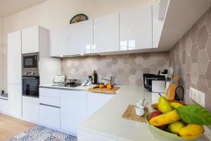 St Vincent - 3 BEDROOMS, MAGNIFICENT,VASTE, SUNNY, A/C, WIFI
