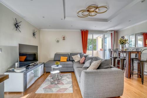 Standing-5 Bedrooms -Free Parking -10mn from PARIS Gare du NORD