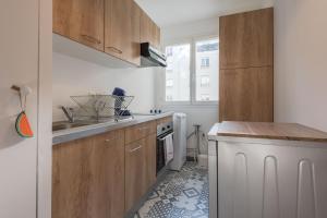 Standing apartment in Disneyland BMYGUEST